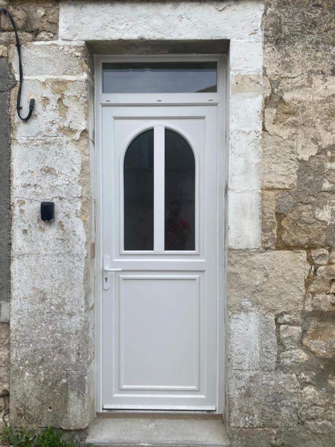 Charmant Appartement Avec Spa Fontenay-le-Comte Eksteriør billede